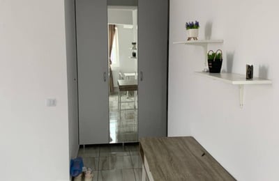 Location d’un studio accueillant avec balcon, secteur 6, Chiajna, Bucarest, Roumanie